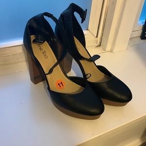 me Too Black High Heels